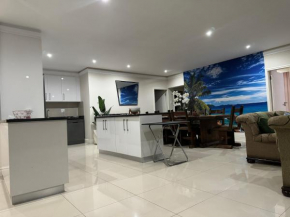 17 Santana Pebbles Penthouse